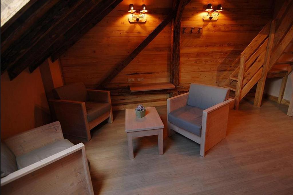 Chalet La Ferme De Noemie Mercury-Gémilly Rum bild