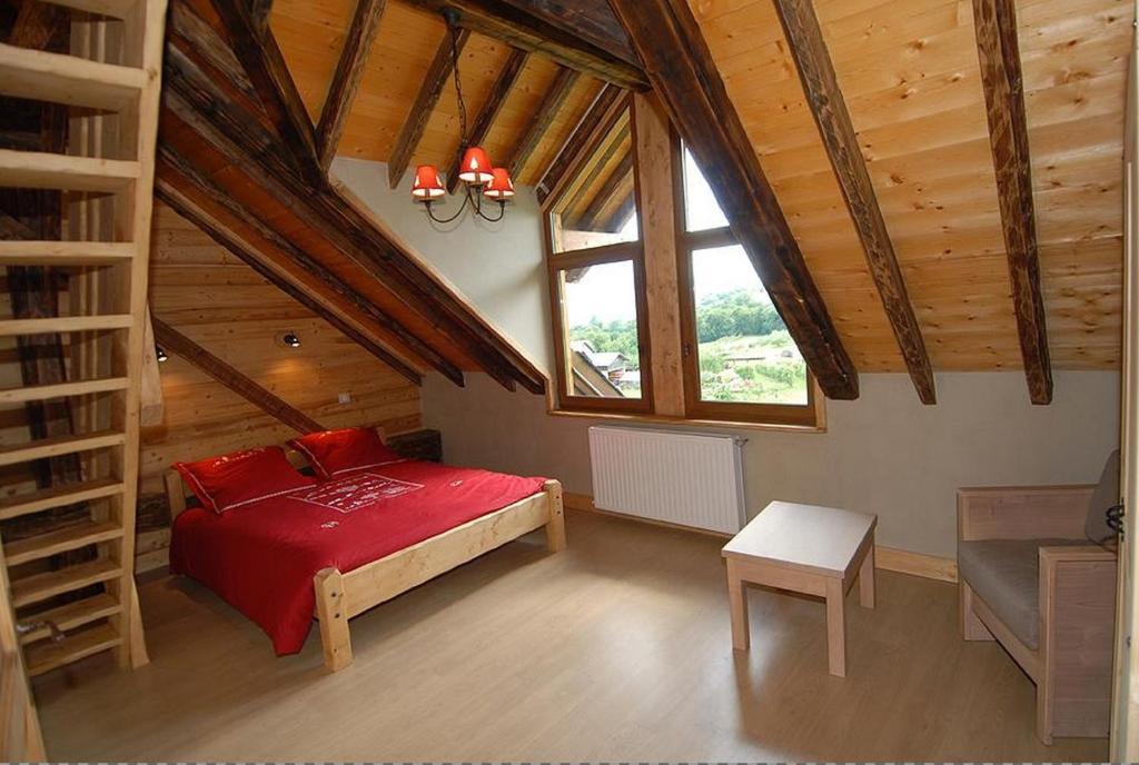 Chalet La Ferme De Noemie Mercury-Gémilly Rum bild